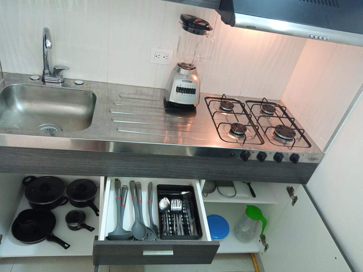 Vip Apartasuites Rosales Меделин Екстериор снимка