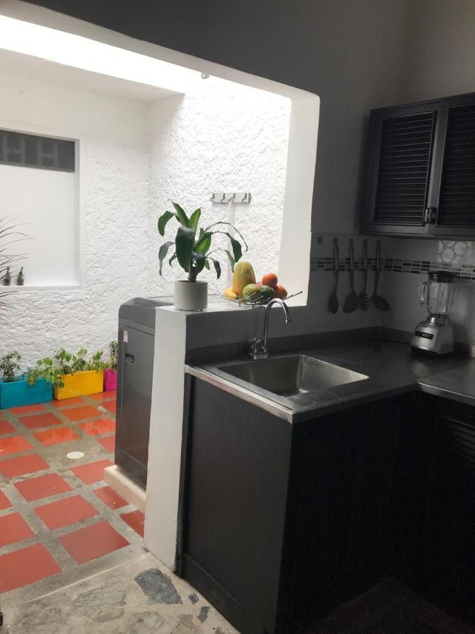 Vip Apartasuites Rosales Меделин Екстериор снимка
