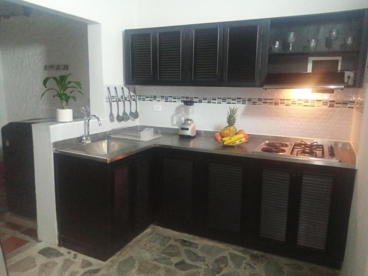 Vip Apartasuites Rosales Меделин Екстериор снимка