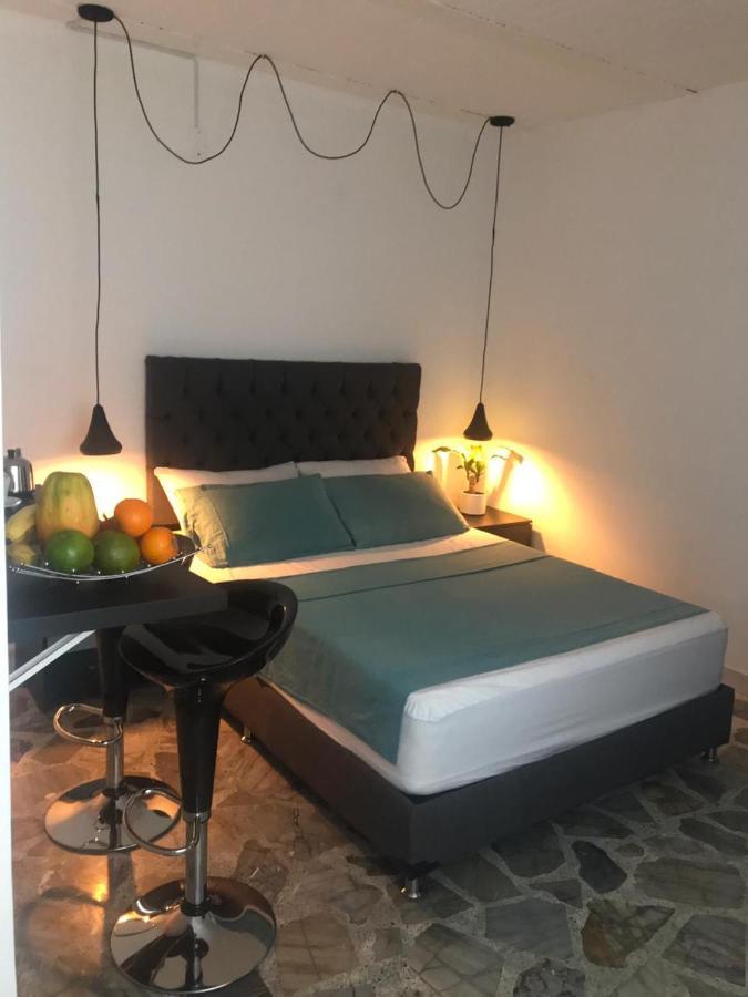 Vip Apartasuites Rosales Меделин Екстериор снимка