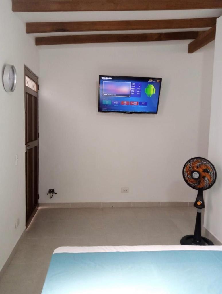 Vip Apartasuites Rosales Меделин Екстериор снимка