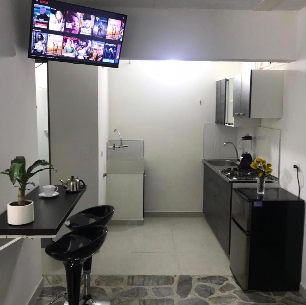 Vip Apartasuites Rosales Меделин Екстериор снимка