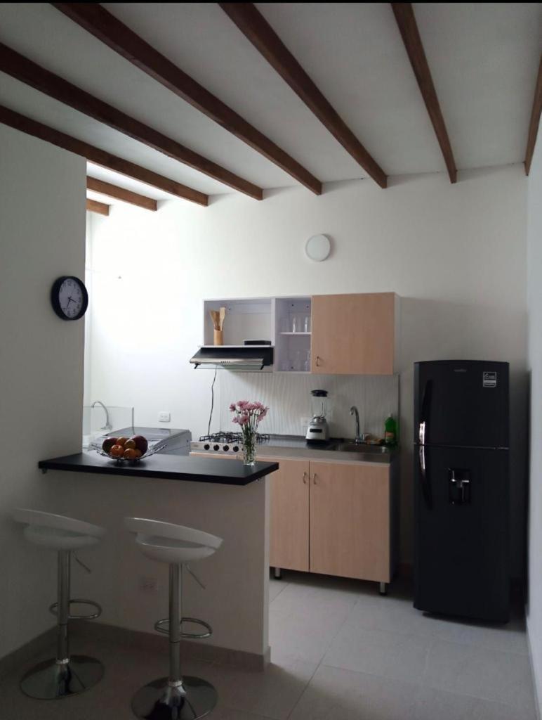 Vip Apartasuites Rosales Меделин Екстериор снимка